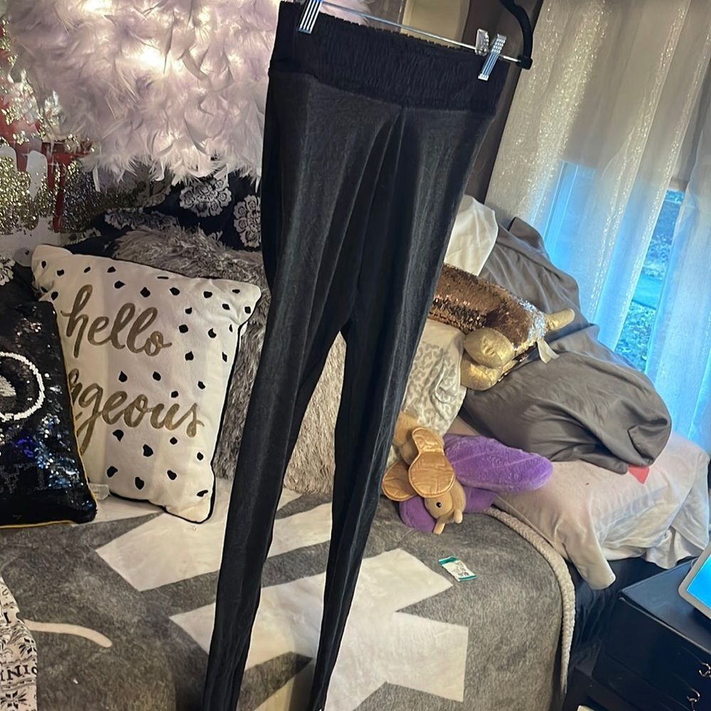 Xs I xtra small vs PINK yoga legging lace all over logo waistband grey black